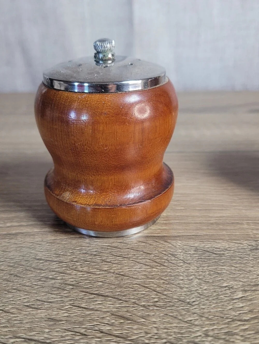 Wooden Salt and Pepper Mill Set with Chrome Tops - Brown MCM Vintage